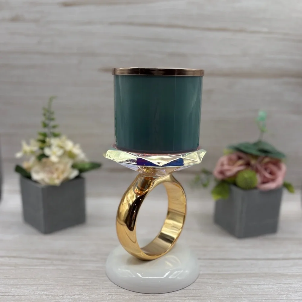 Diamond Ring 3-Wick Pedestal Candle Holder from Bath & Body Works - Picture 3 of 15